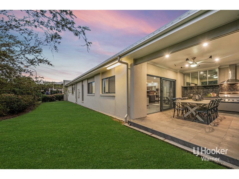 10 Russet Burbank Parade, Warner QLD 4500