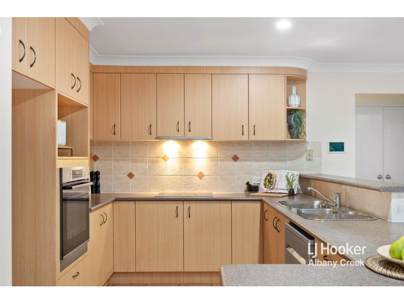 8 Kosta Place, Albany Creek QLD 4035