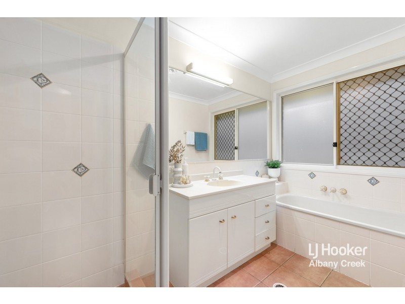 8 Kosta Place, Albany Creek QLD 4035