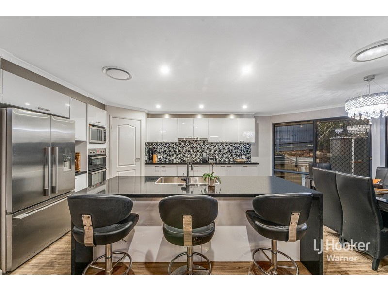 16 Brigadoon Crescent, Eatons Hill QLD 4037