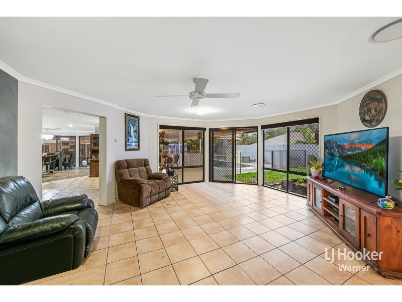 16 Brigadoon Crescent, Eatons Hill QLD 4037