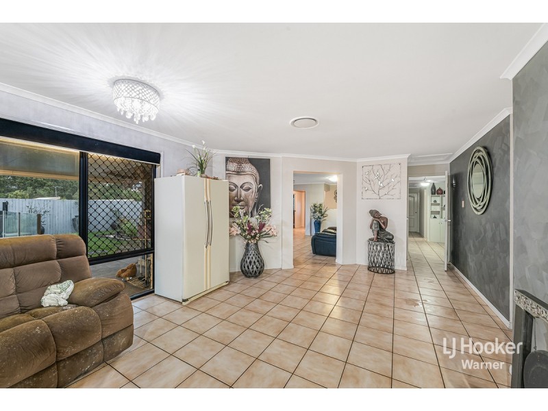 16 Brigadoon Crescent, Eatons Hill QLD 4037
