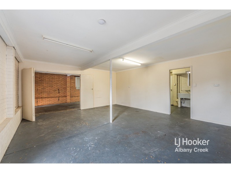 1 & 2/10 Windemere Road, Albany Creek QLD 4035