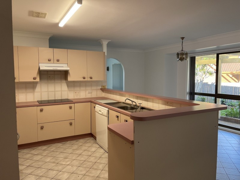 19 Hylacola Drive, Albany Creek QLD 4035