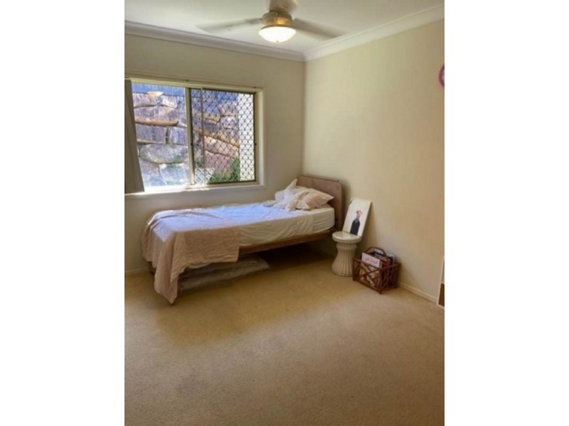 33 Pettys Road, Everton Hills QLD 4053