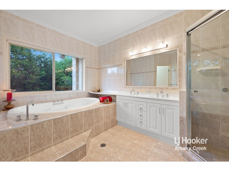 7 Forest Road, Cashmere QLD 4500