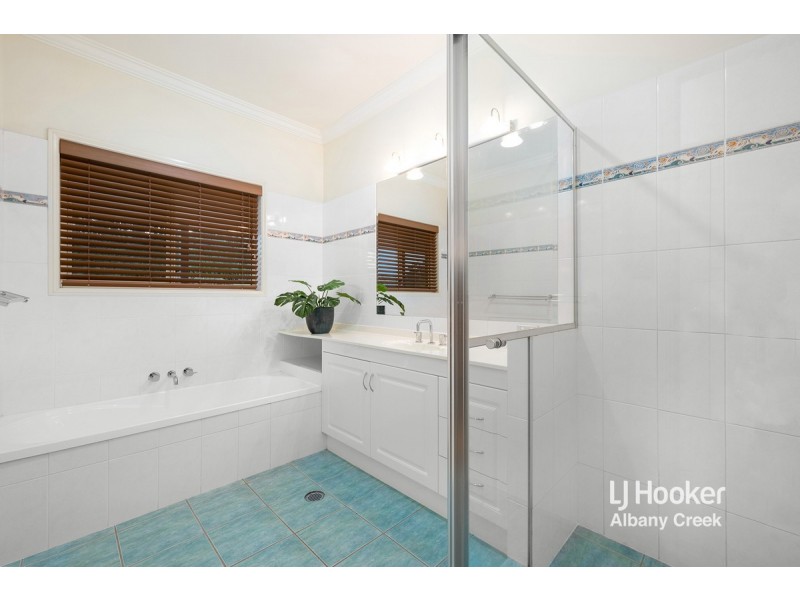 7 Forest Road, Cashmere QLD 4500