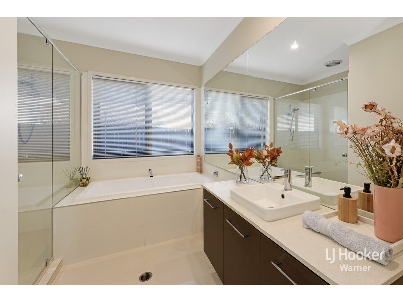 3 Centenary Court, Warner QLD 4500