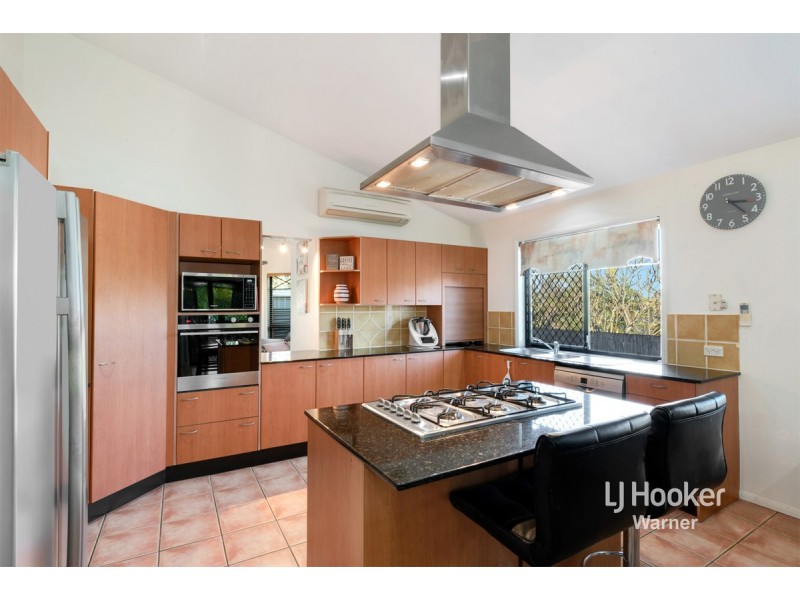 15 Valencia Court, Eatons Hill QLD 4037