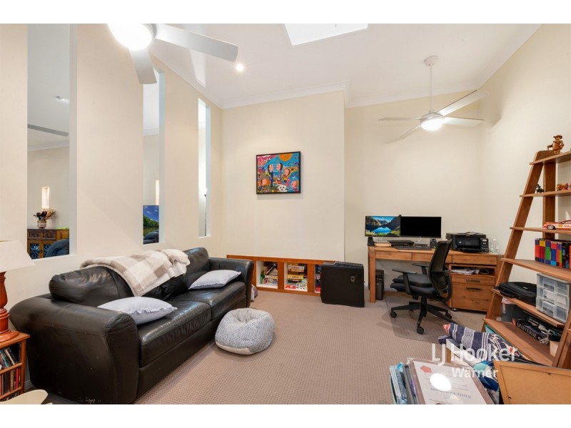 15 Valencia Court, Eatons Hill QLD 4037