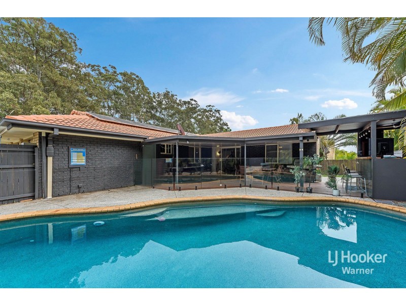 32 Blue Mountain Crescent, Warner QLD 4500