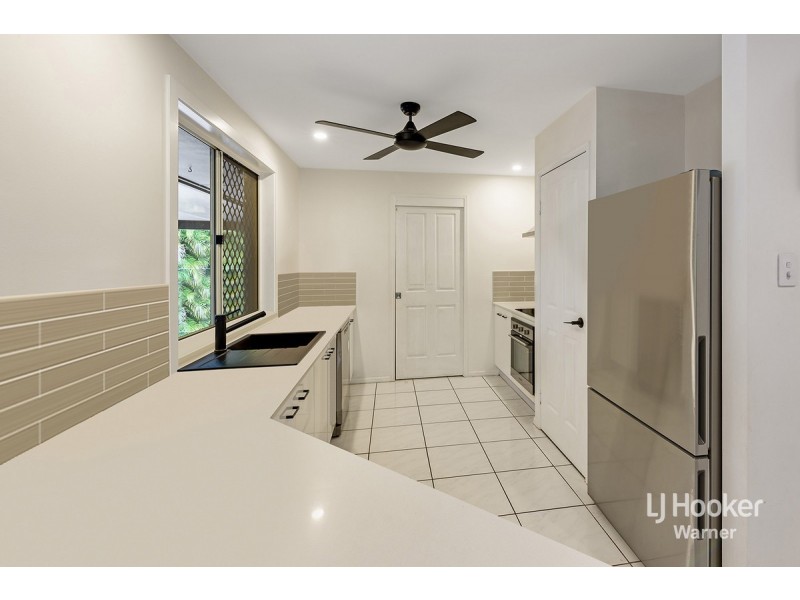 32 Blue Mountain Crescent, Warner QLD 4500