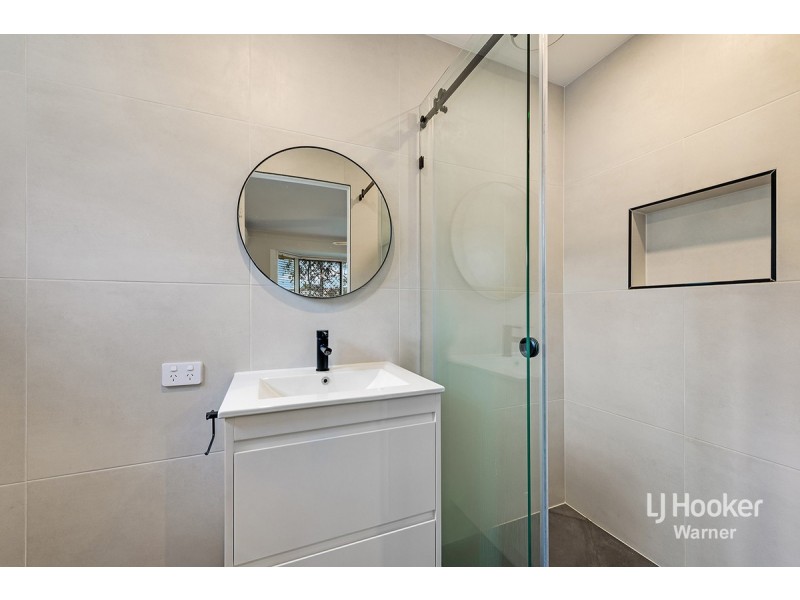 32 Blue Mountain Crescent, Warner QLD 4500