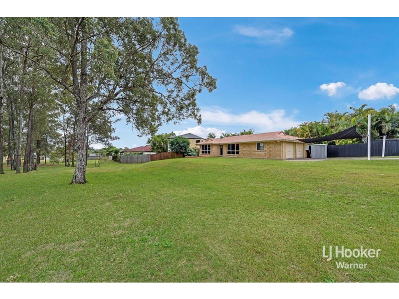 32 Blue Mountain Crescent, Warner QLD 4500