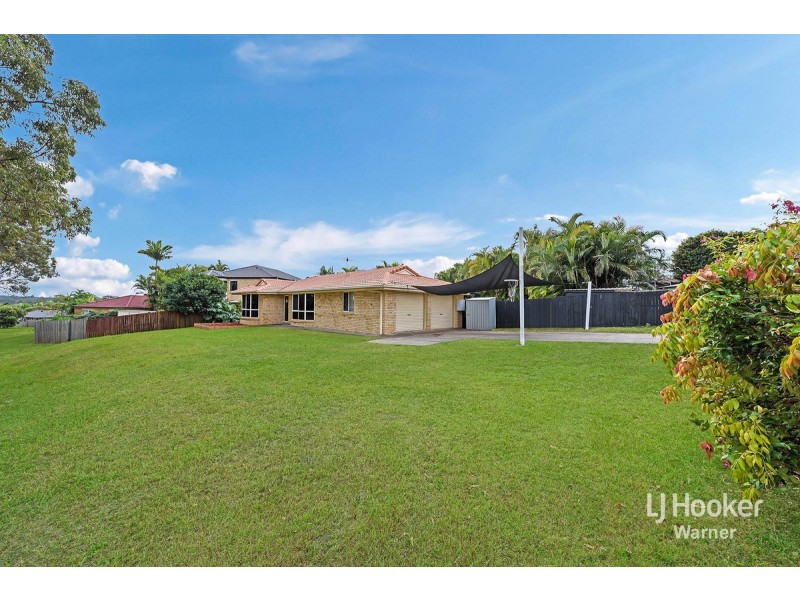 32 Blue Mountain Crescent, Warner QLD 4500