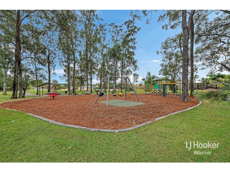 32 Blue Mountain Crescent, Warner QLD 4500