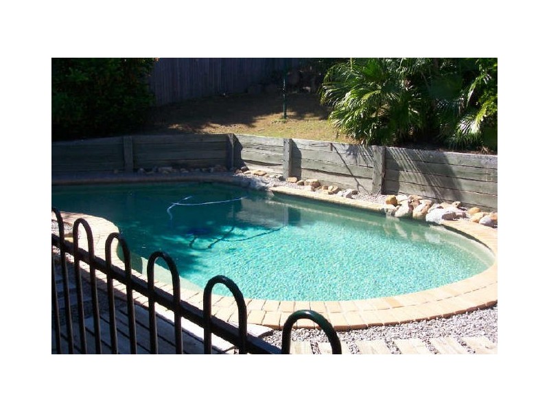 7 Seaforth Close, Albany Creek QLD 4035