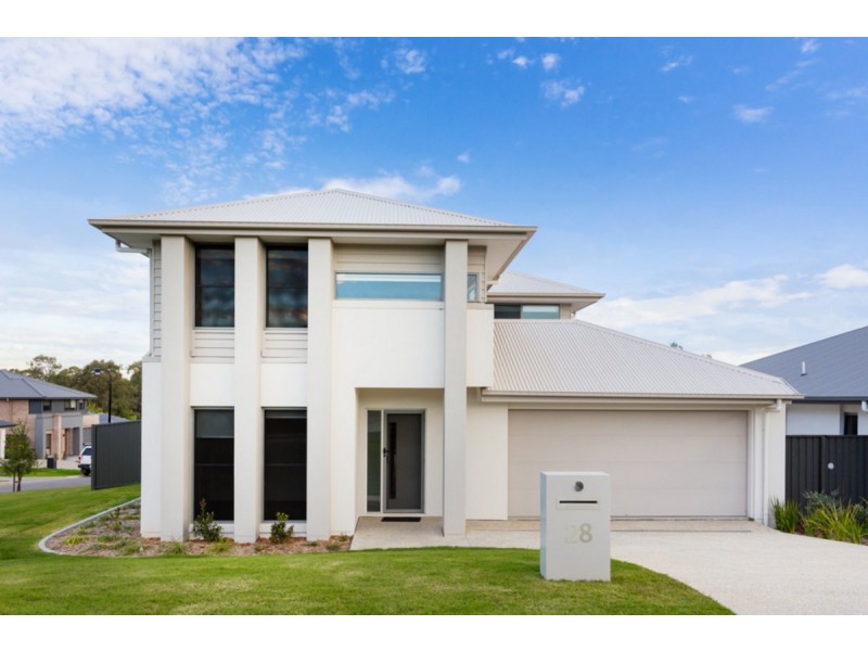 28 Stirling Street, Bridgeman Downs QLD 4035