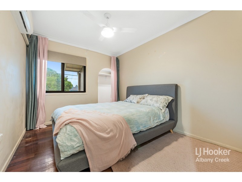 6 Leitchs Road South, Albany Creek QLD 4035