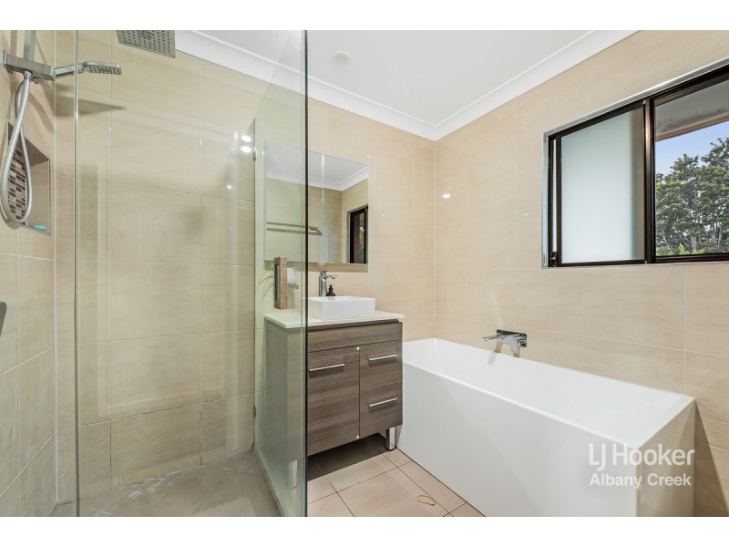 6 Leitchs Road South, Albany Creek QLD 4035