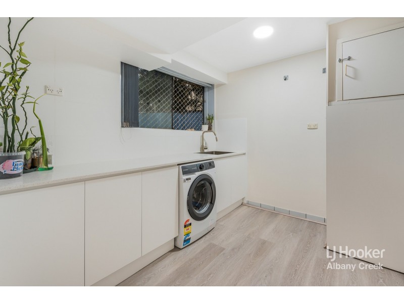 6 Leitchs Road South, Albany Creek QLD 4035