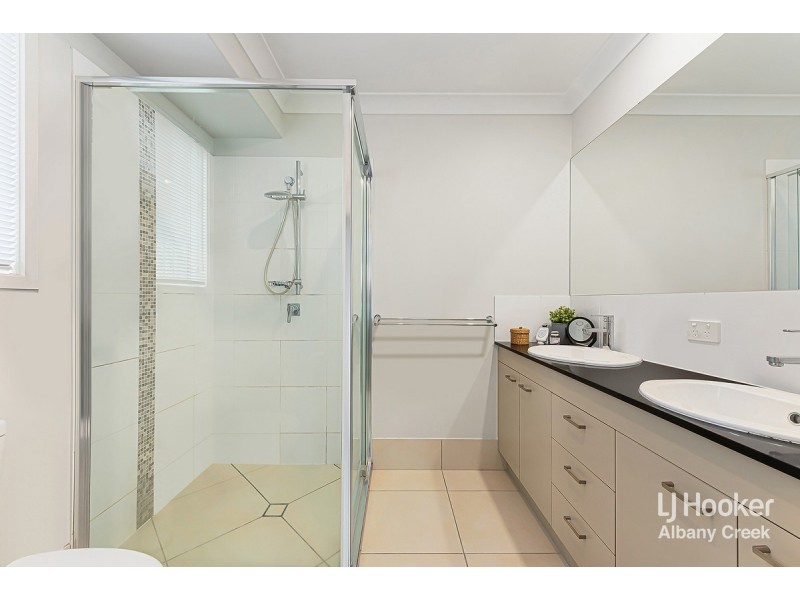 10 Aldritt Place, Bridgeman Downs QLD 4035