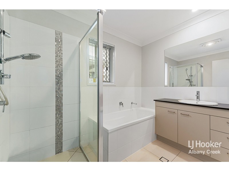 10 Aldritt Place, Bridgeman Downs QLD 4035