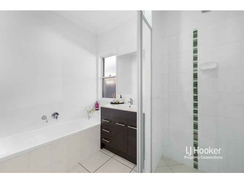 2B Melia Court, Eatons Hill QLD 4037