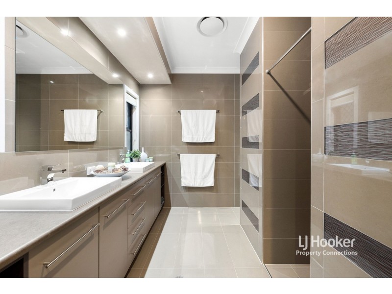 40 Montego Court, Eatons Hill QLD 4037