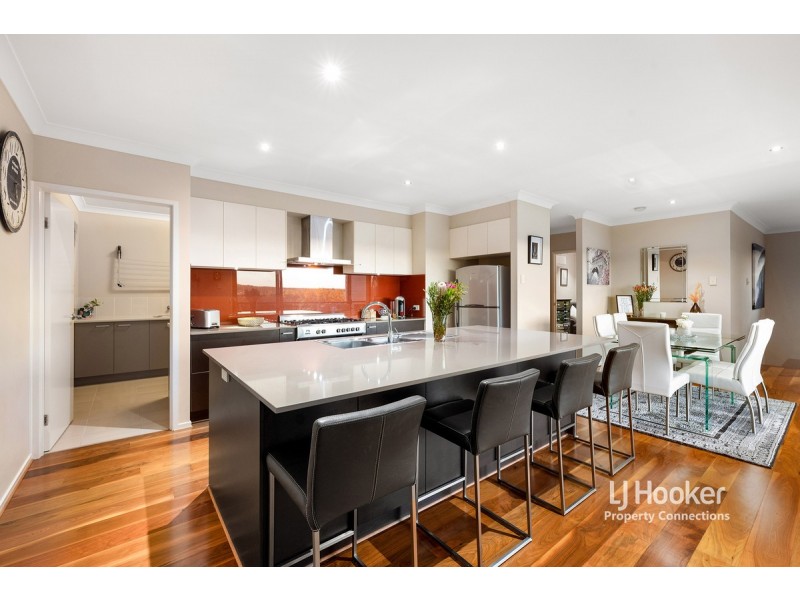 6 Fidelio Court, Eatons Hill QLD 4037