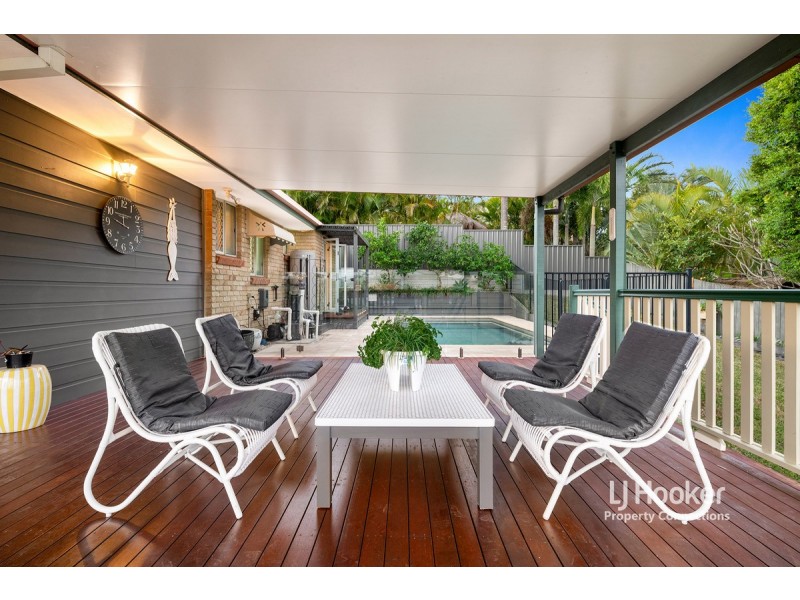 6 Renae Court, Eatons Hill QLD 4037