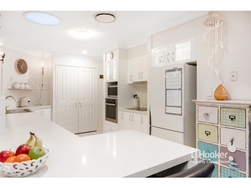 6 Renae Court, Eatons Hill QLD 4037