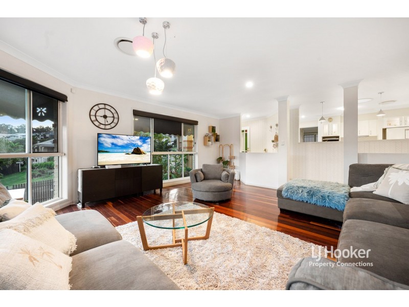 6 Renae Court, Eatons Hill QLD 4037