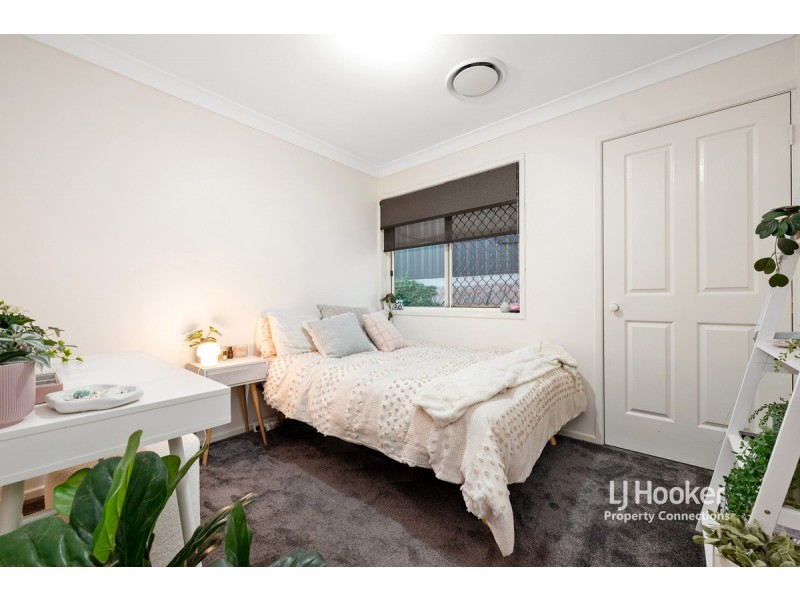 6 Renae Court, Eatons Hill QLD 4037