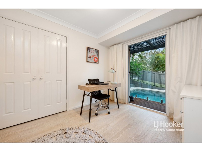 6 Renae Court, Eatons Hill QLD 4037