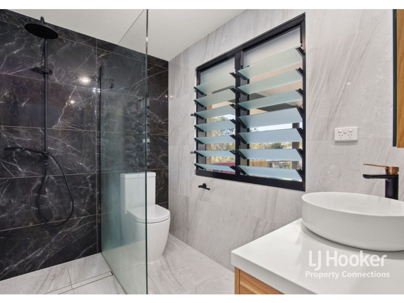 11 Bunya Pine Court, Eatons Hill QLD 4037