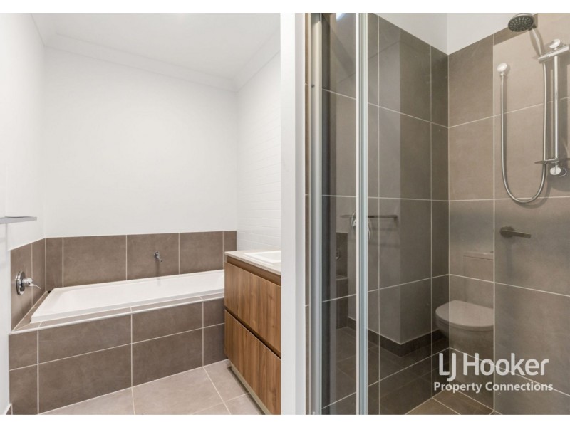 42 McConnell Esplanade, Strathpine QLD 4500