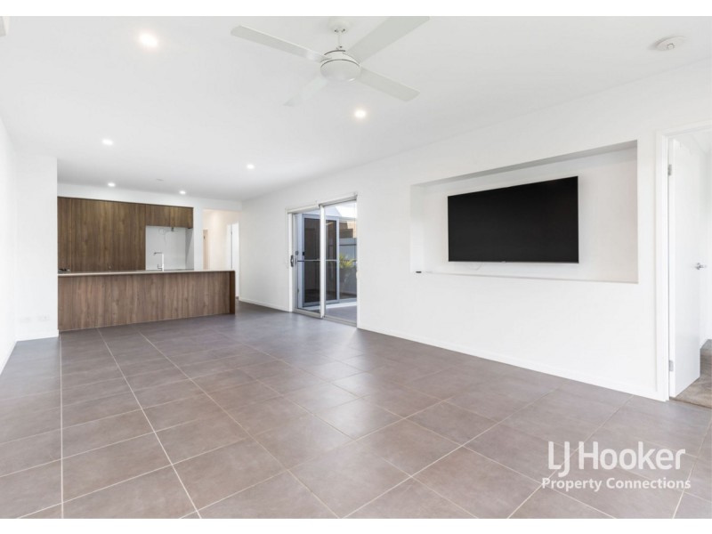 42 McConnell Esplanade, Strathpine QLD 4500