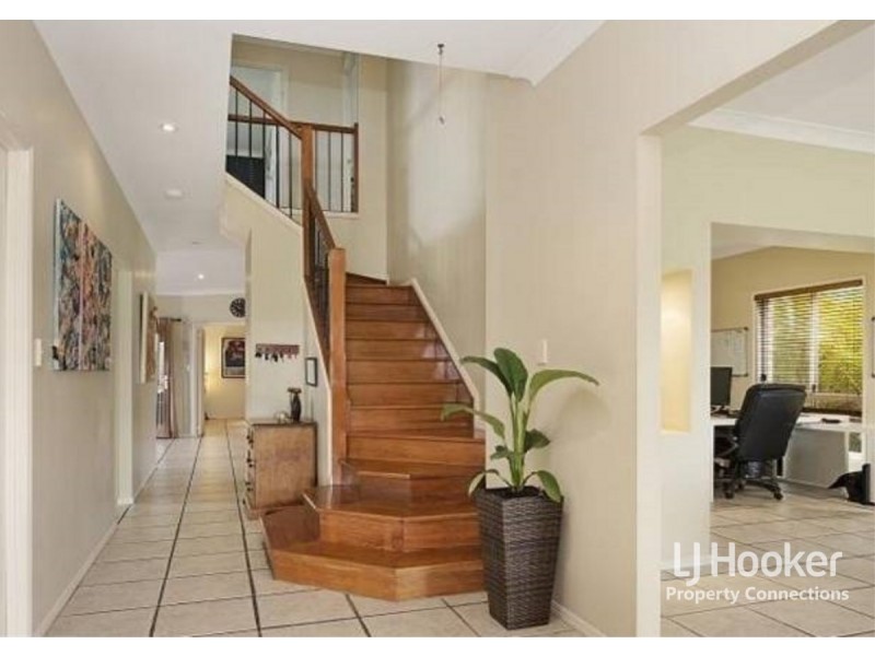 11 Memoire Court, Eatons Hill QLD 4037