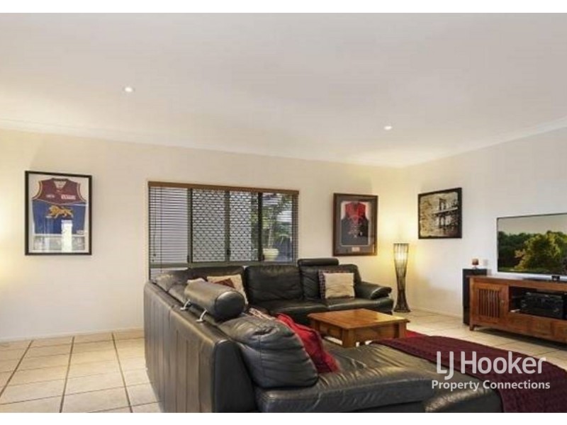 11 Memoire Court, Eatons Hill QLD 4037