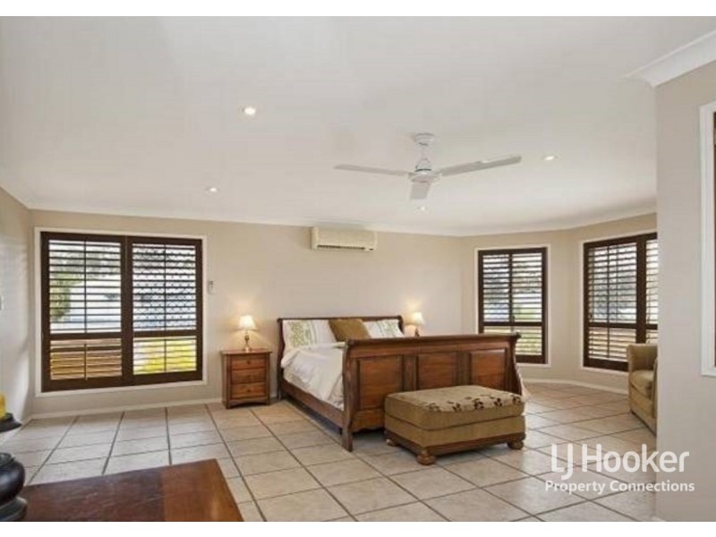 11 Memoire Court, Eatons Hill QLD 4037