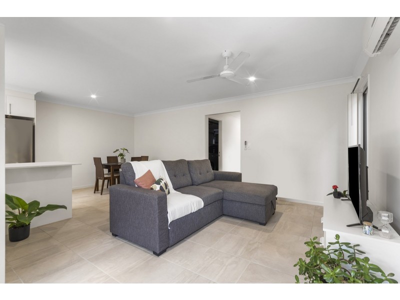 23/7 Franco Place, Bridgeman Downs QLD 4035
