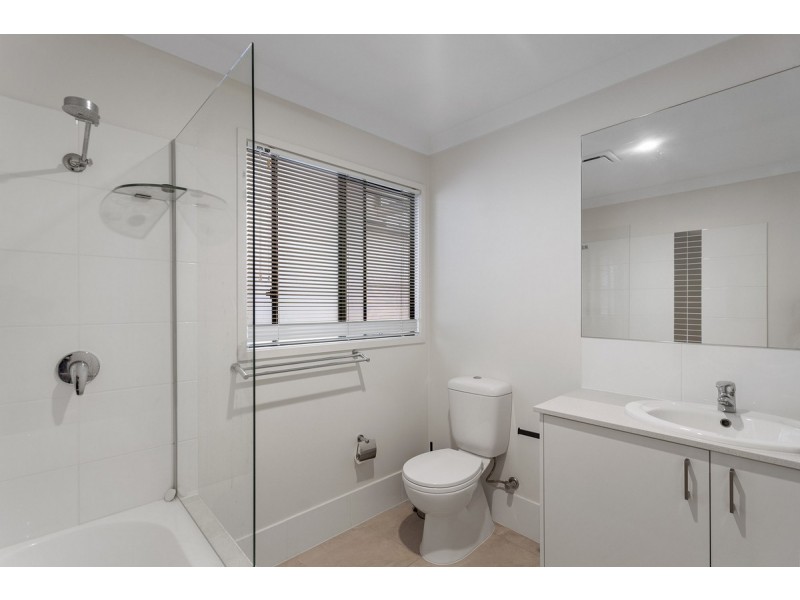 23/7 Franco Place, Bridgeman Downs QLD 4035