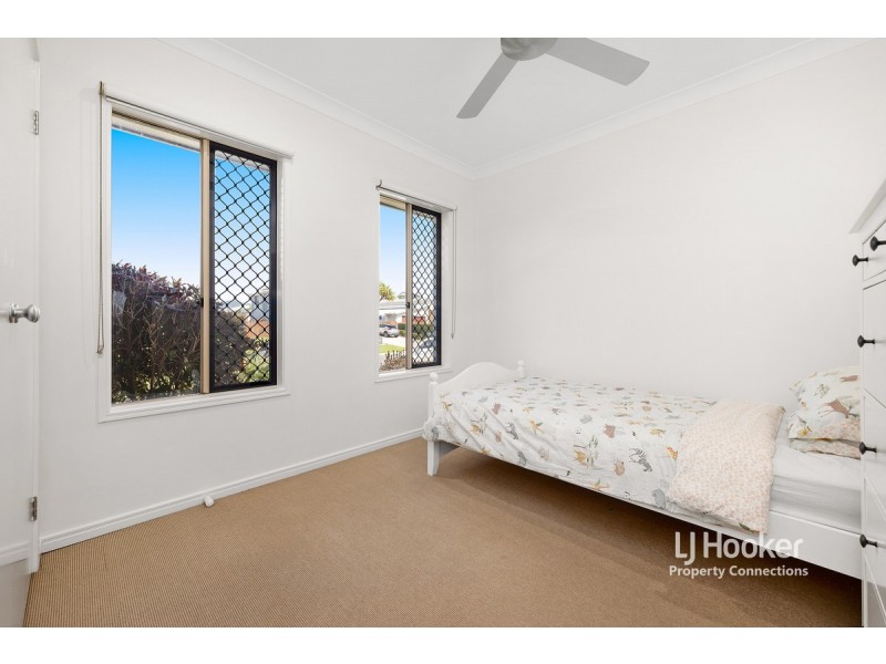 7 Reach Place, Eatons Hill QLD 4037