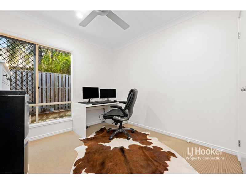 7 Reach Place, Eatons Hill QLD 4037