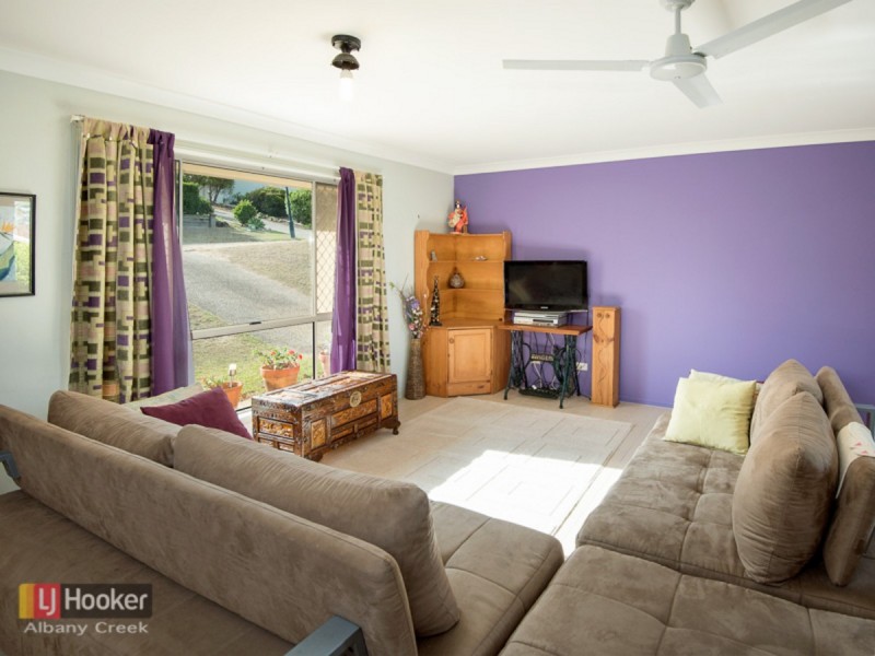 11 Atoll Crescent, Eatons Hill QLD 4037