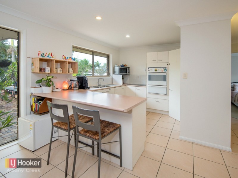 11 Atoll Crescent, Eatons Hill QLD 4037