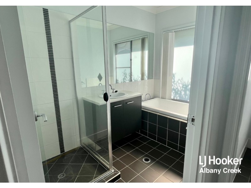 17 Tributary Court, Eatons Hill QLD 4037