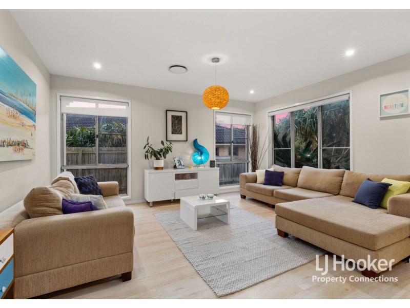5 Maggie Place, Cashmere QLD 4500