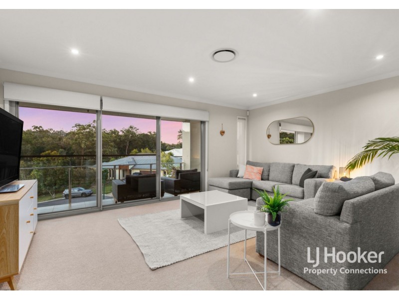 5 Maggie Place, Cashmere QLD 4500